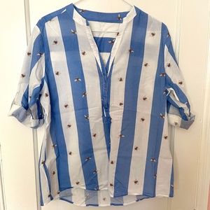 Vilagallo Blue and White Bee 3/4 length sleeve Pull Over Top/Tunic